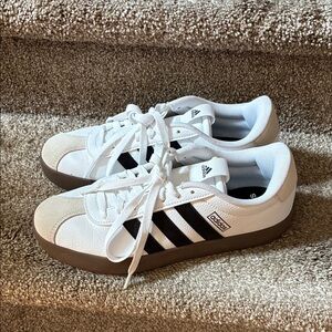 adidas White Low-Top Sneakers with Black Stripes and Gum Sole